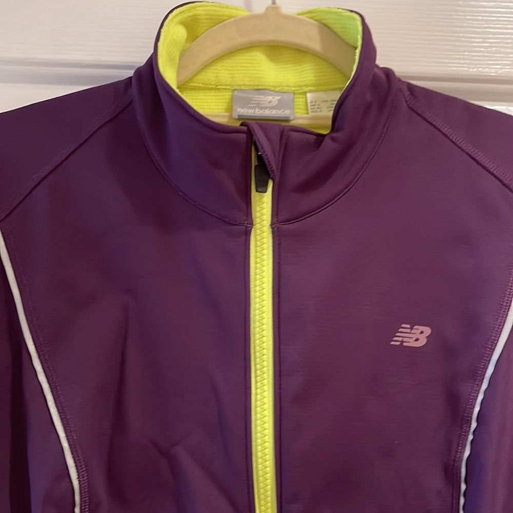 NEW BALANCE RUNNING JACKET SIZE M - Picture 3 of 8